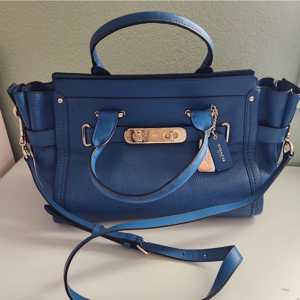 Coach Swagger Pebble Leather Tote In Denim
